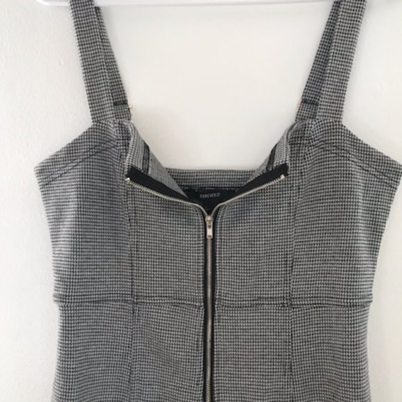 (3/$20) Houndstooth Jumper Mini Dress - Picture 3 of 4